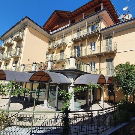 Hotel Azalea バヴェーノ エクステリア 写真
